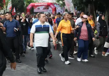 Car Fee Day HUT Bhayangkara di Siantar, Wali Kota dan Kapolres Lepas Jalan Santai