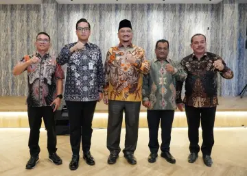 Sama-Sama Terluka karena Banjir, Ketulusan Wali Kota Medan Luluhkan Hati Bupati Aceh Tamiang