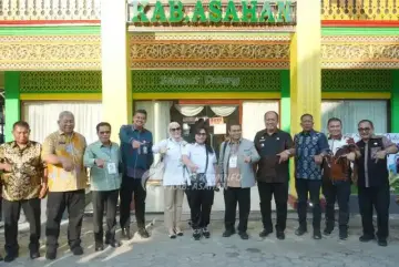 Ketua Tim Komisi VII DPR RI dan Gubernur Sumatera Utara Kunjungi Paviliun Kabupaten Asahan di PRSU 2026