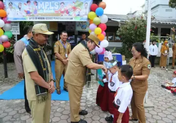 Wali Kota Wesly Buka MPLS di Sekolah Dasar, Tekankan Ramah Anak Bebas Kekerasan