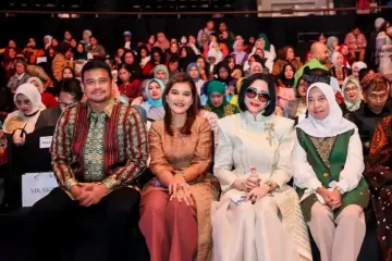 Penutupan Indonesia Fashion Week 2026, Bobby Nasution: Sumut Siap Jadi Pusat Fashion Indonesia Lewat Wastra