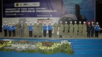 Sekjen Kemhan Hadiri Upacara First Steel Cutting Kapal Selam Scorpene Republik Indonesia