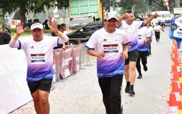 Samosir Run Tutup Festival Tao Toba Joujou 2026, Sekdakab Samosir Angkat Bendera Start