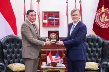 Menhan Sjafrie Bertemu Elbridge Colby, Indonesia-AS Perkuat Kerja Sama Pertahanan Berbasis SDM dan Profesionalisme