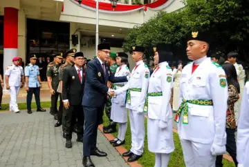 Rico Waas Kukuhkan Paskibraka Kota Medan, 48 Putra-Putri Terpilih Siap Kibarkan Sang Merah Putih di HUT ke- 81 Republik Indonesia