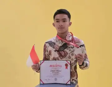 Pelajar Humbahas Raih Medali Perak Olimpiade Matematika di Hong Kong