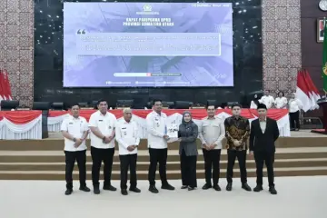 Gubernur Bobby Nasution Serahkan Ranperda P-APBD 2026 ke DPRD, Fokus Infrastruktur dan Pemulihan Pascabencana