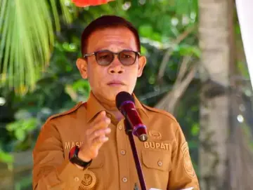 Bupati Masinton: Pemkab Tapteng Hanya Verifikasi Data, Pencairan Bantuan Lewat Pusat