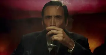 Mengerikan! Tanah di Rumah Mewah Nicolas Cage Amblas, Muncul Lubang Besar