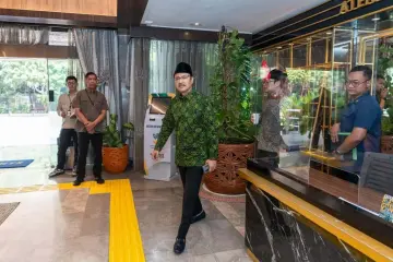 Sidak Kantor, Gus Ipul Ajak Kawal Gerakan Indonesia ASRI dan Jadi Agen Perlinsos