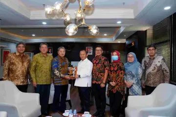 Temui GAPMMI dan IISIA, Menperin Sarmuji Siapkan Solusi Bahan Baku Mamin dan Proteksi Industri Baja