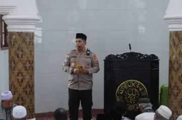 Jumat Keliling di Tiga Masjid, Kapolres Siantar Sholat di Masjid Raya
