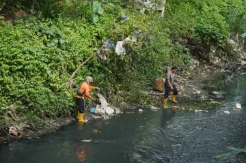 Atasi Sampah Menumpuk, Rico Waas Siapkan 26 Truk dan 151 Becak Motor Pengangkut Sampah