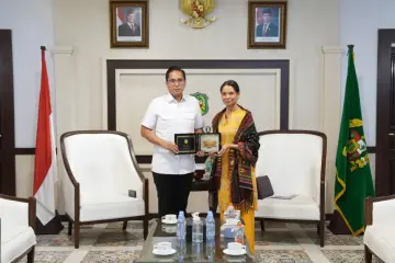 Rico Waas Perkuat Koordinasi dengan UNHCR, Penanganan Pengungsi Harus Patuhi Hukum