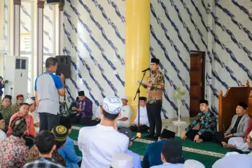 Rico Waas Tegur Camat dan Lurah: Jangan Biarkan Sampah Menumpuk, Temukan Harus Langsung Dibersihkan